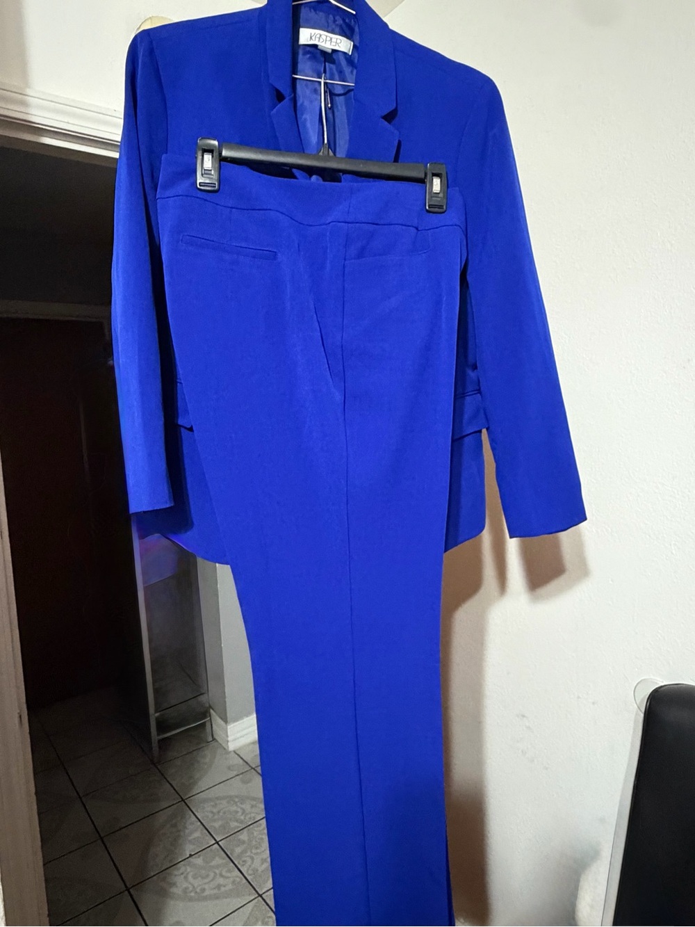 Kasper Royal Blue Women's two-piece pantsuit - Picture 4 of 4